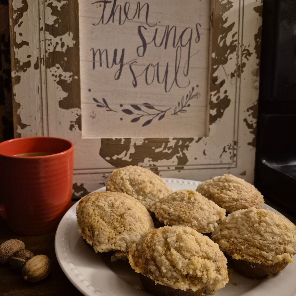Pumpkin Spice Streusel Muffins